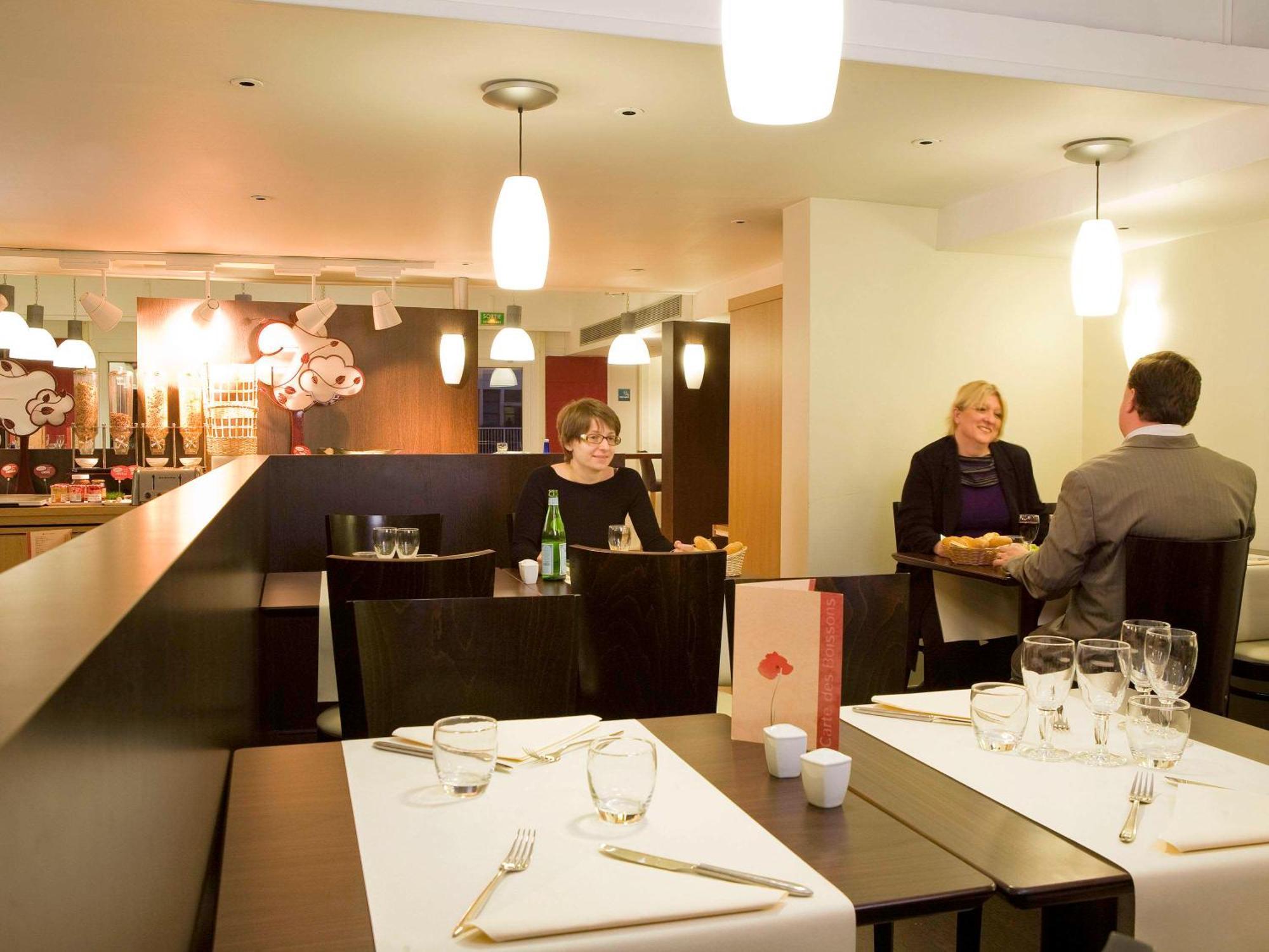 Hotel Ibis Paris Le Bourget