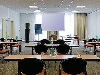 Hotel Ibis Paris Le Bourget La Courneuve