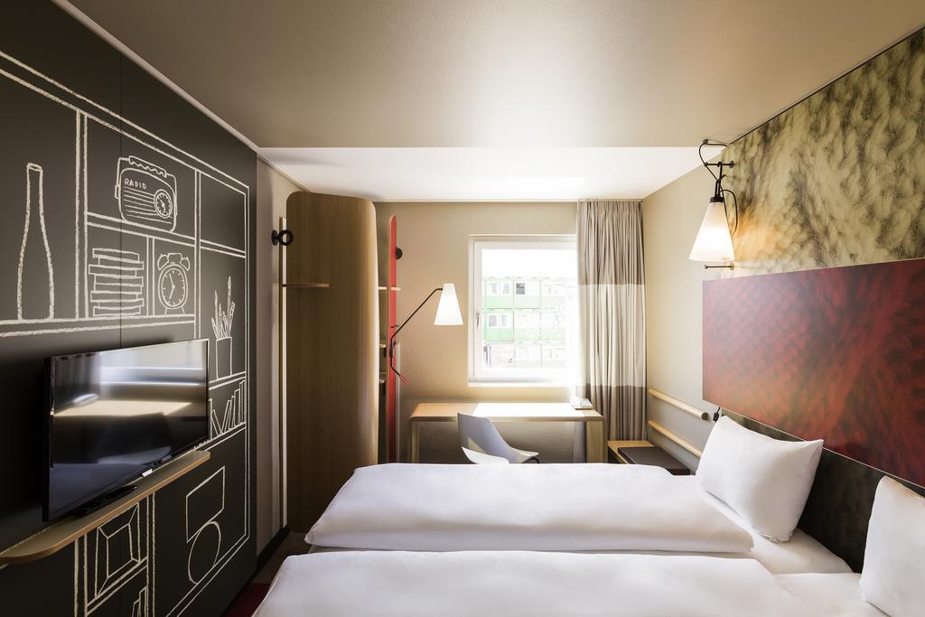 Ibis Paris Le Bourget Hotel