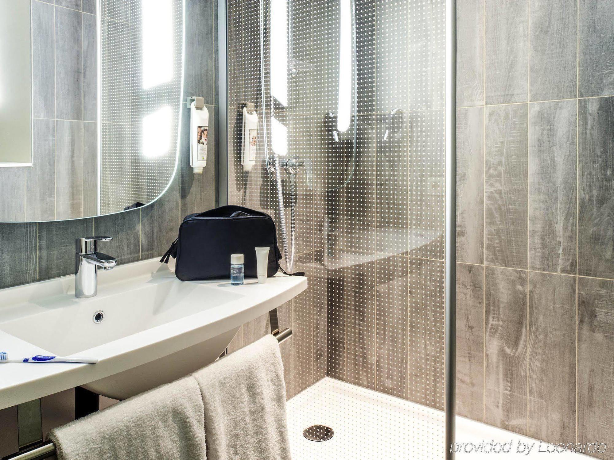 Hotel Ibis Paris Le Bourget 3*